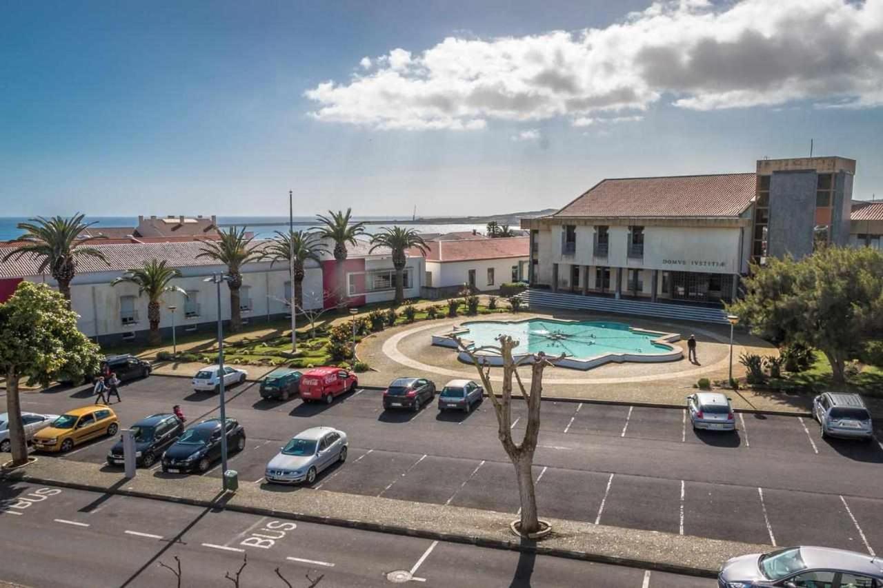 Downtown Praia Da Vitoria Al Exteriér fotografie